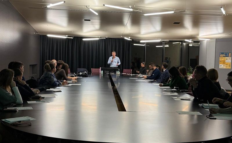 No alternative text description for this image